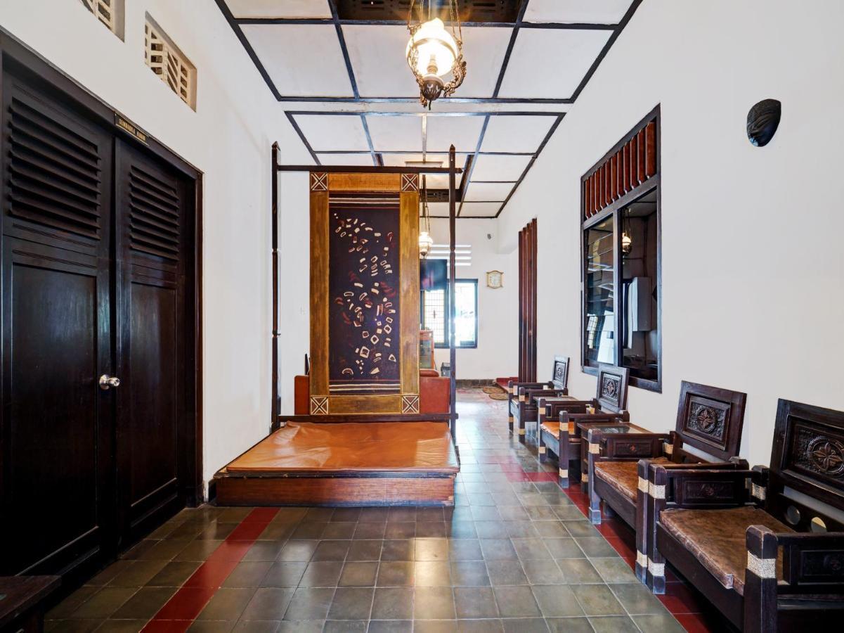 Oyo 90676 Oryza Hotel Yogyakarta Exterior foto